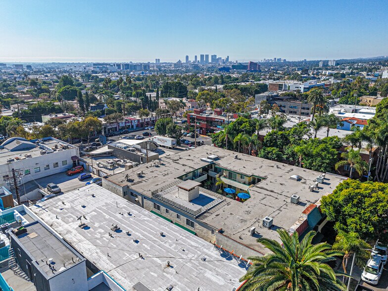 More Photos Of 8130 Norton Ave, West Hollywood Apartments For Sale