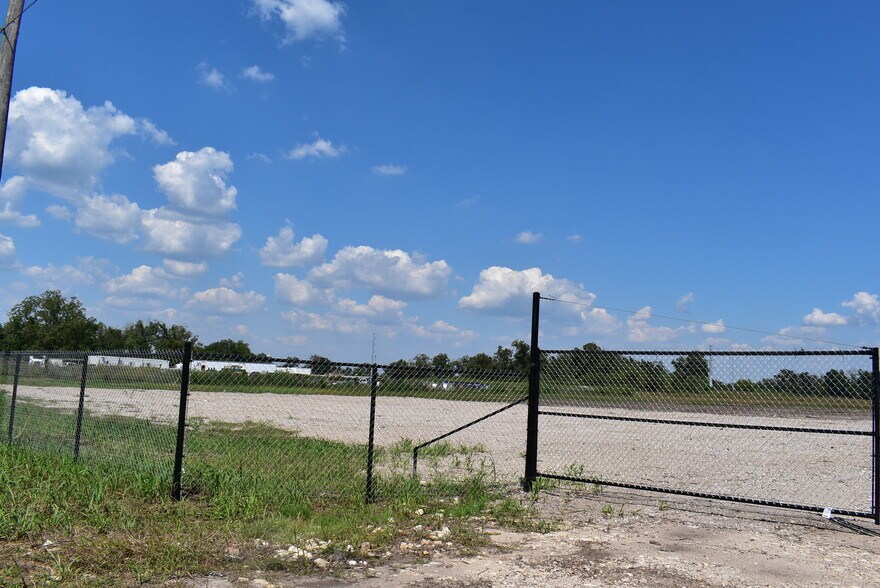 More Photos Of 8911 FM 524 Rd, Sweeny Land For Lease