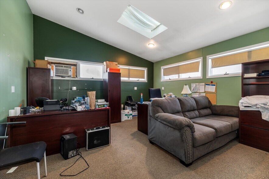 More Photos Of 12 Orchard St, Teaneck Office For Lease