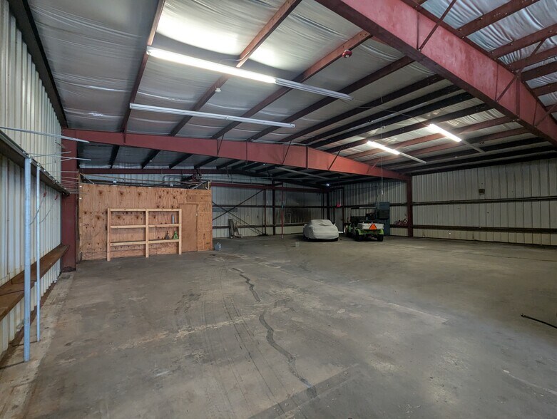 More Photos Of 635 Langham Rd, Beaumont Warehouse For Sale