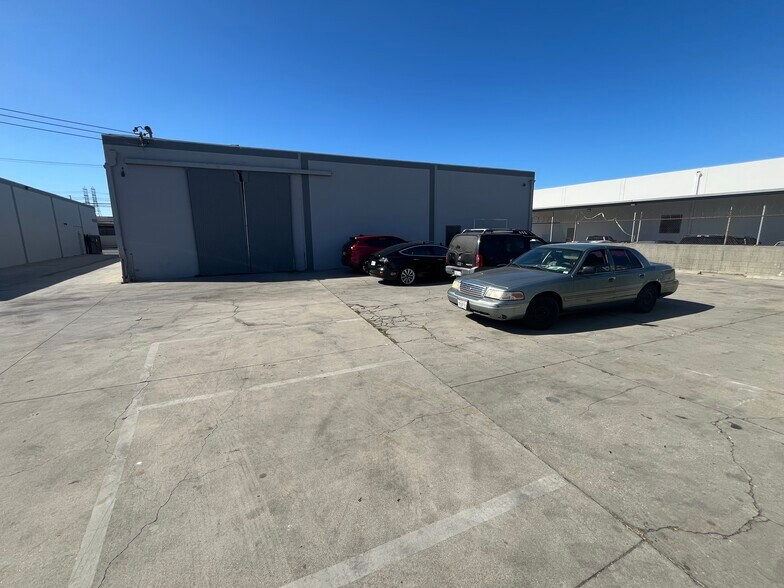 More Photos Of 537 E Gardena Blvd, Carson Manufacturing For Lease
