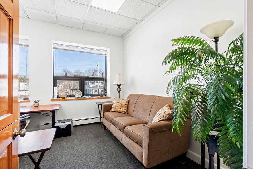 More Photos Of 395 Sabattus St, Lewiston General Retail For Sale