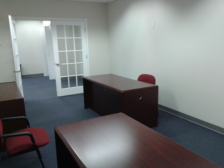 More Photos Of 1530 N Randall Rd, Elgin Medical For Lease