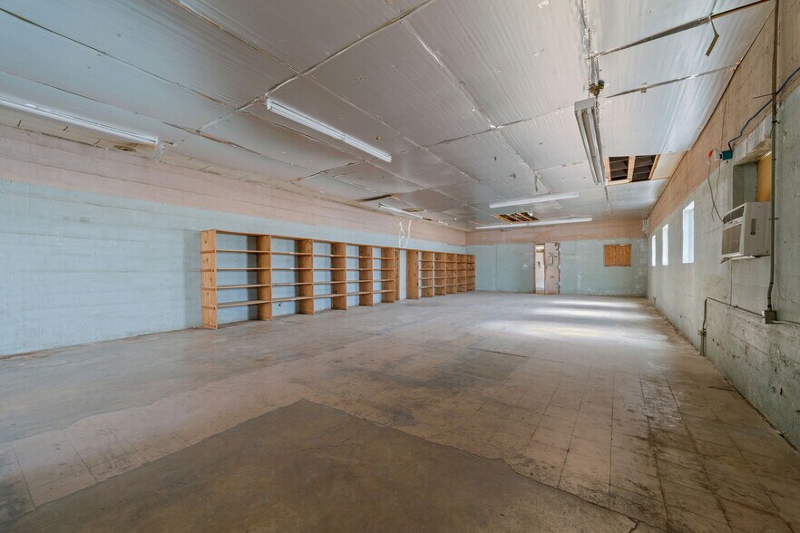 More Photos Of 1812 S Presa St, San Antonio Freestanding For Sale