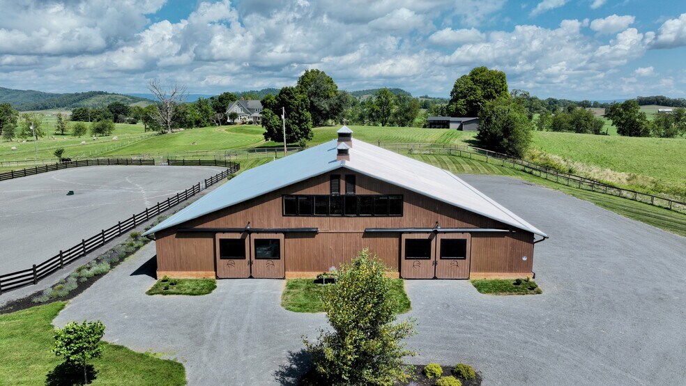 More Photos Of 3476 Fairview Rd, Lewisburg Specialty For Sale