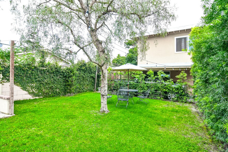 More Photos Of 1003 W Bishop St, Santa Ana Apartments For Sale