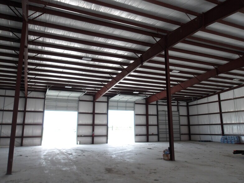 More Photos Of 1750 Reveille Rd, Harlingen Distribution For Lease