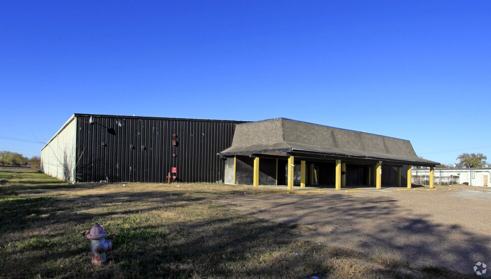 More Photos Of 4501 Avenue H, Rosenberg Warehouse For Sale