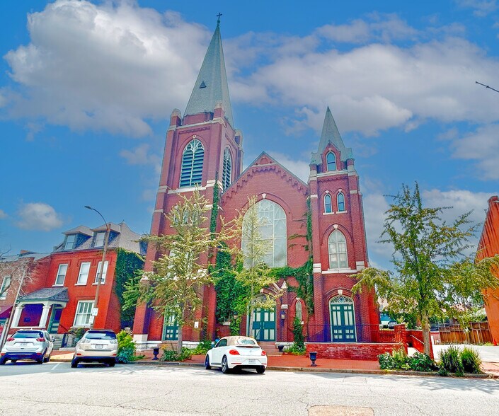 More Photos Of 1808 S 9th St, Saint Louis Freestanding For Sale
