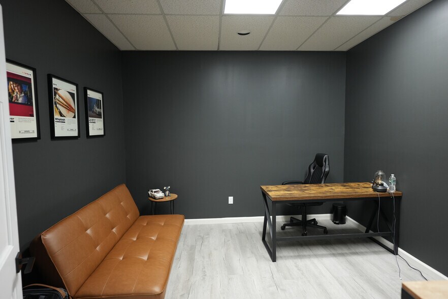 More Photos Of 38 Church St, Patchogue Loft Creative Space For Lease