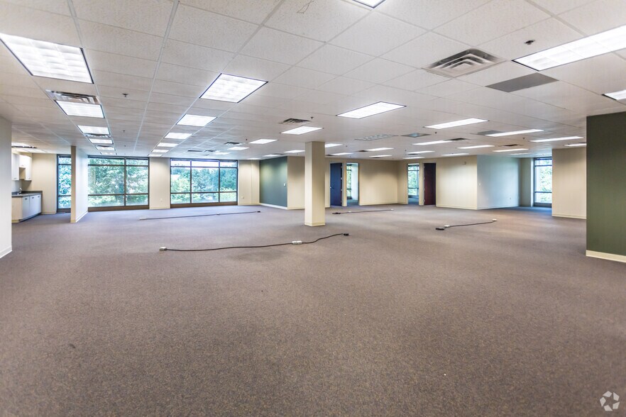 More Photos Of 3175 Lenox Park Blvd, Memphis Office For Lease