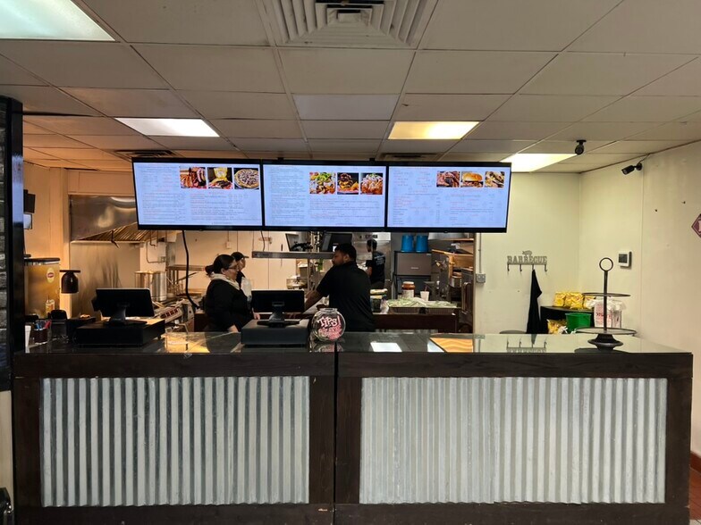 More Photos Of 206 W Houston St, Cleveland Fast Food For Sale