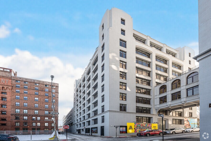 More Photos Of 25 Columbia Hts, Brooklyn Office For Lease