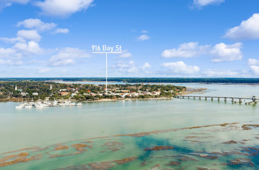 More Photos Of 916 Bay St, Beaufort Office For Sale