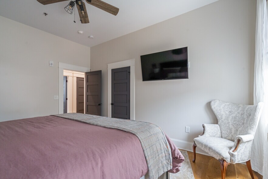 More Photos Of 202 E 4th Ave, Rome Apartments For Sale