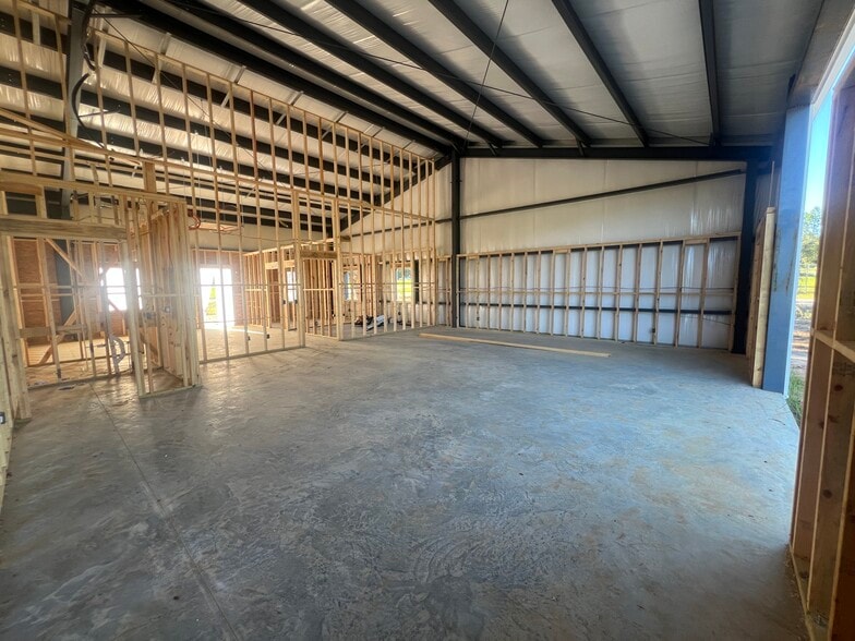 More Photos Of 2109 Chanabby Ct, Statesboro Warehouse For Lease