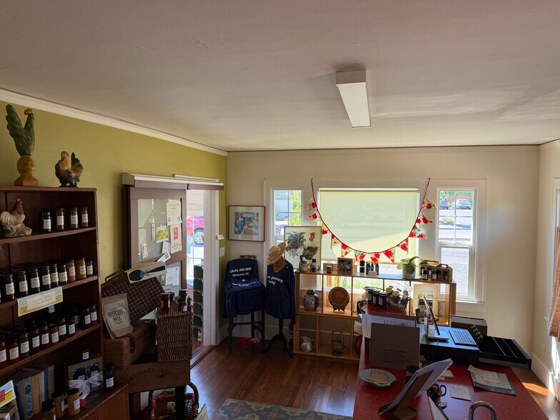 More Photos Of 720 E Washington St, Petaluma Office For Sale