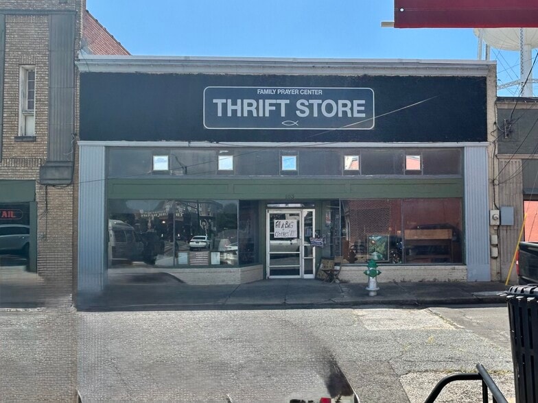 Primary Photo Of 103 N Jackson St, Henderson Storefront For Sale