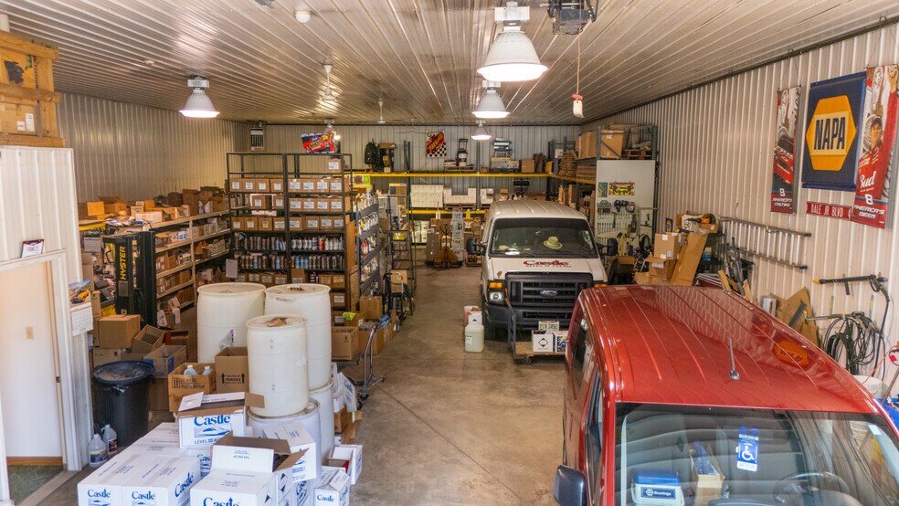 More Photos Of 3470 Belmont St, Bellaire Auto Salvage Facility For Sale
