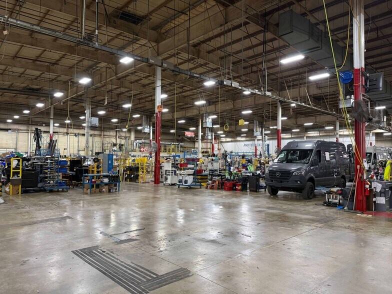 More Photos Of 808 Lake St, Lake Mills Industrial For Sale