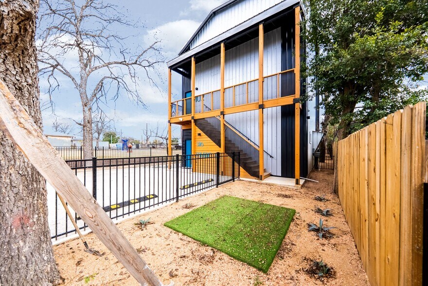 More Photos Of 316 Toledo, San Antonio Multifamily For Sale