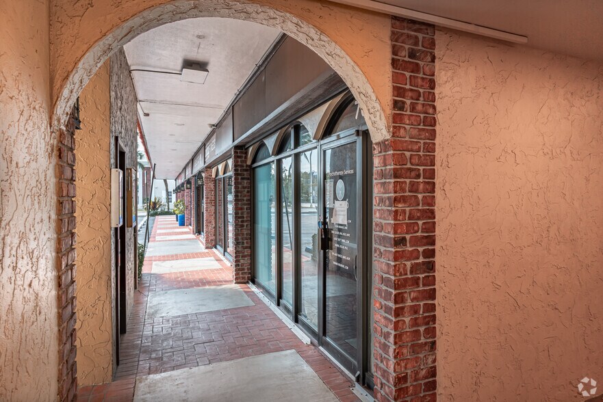More Photos Of 1881 NE 26th St, Wilton Manors General Retail For Lease