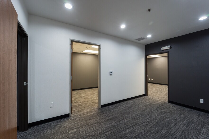 More Photos Of 11473 Penrose St, Sun Valley Land For Lease