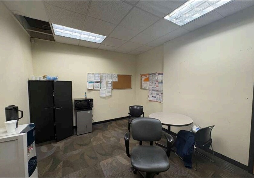 More Photos Of 324 E Main St, Smithtown Freestanding For Sale