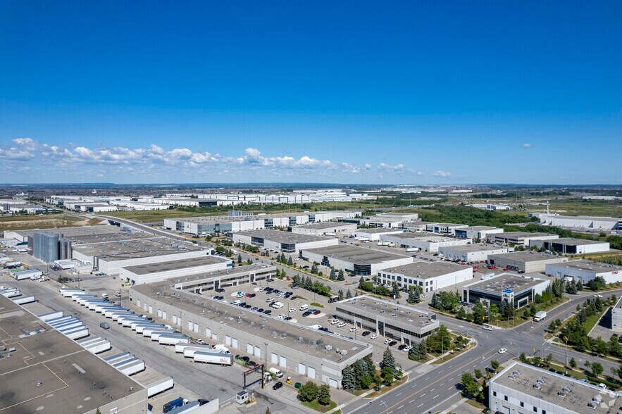 More Photos Of 111 Zenway Blvd, Vaughan Light Distribution For Lease