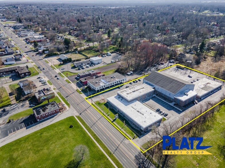 More Photos Of 5500 Market St, Youngstown Office For Sale