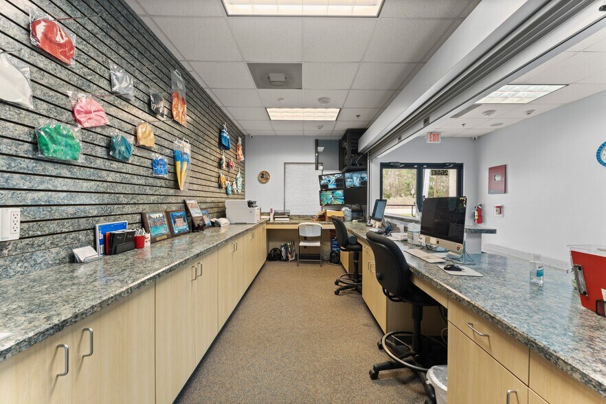 More Photos Of 26447 Hanna Rd, Oak Ridge North Swimming Pool For Sale