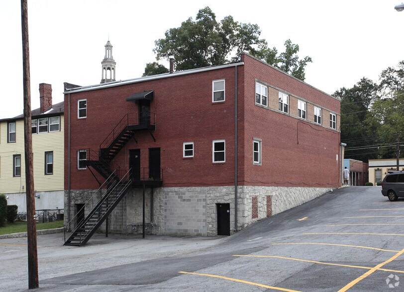 More Photos Of 1065 Ralph David Abernathy Blvd SW, Atlanta Loft Creative Space For Lease
