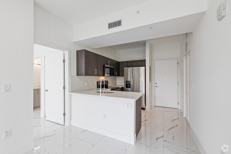 More Photos Of 1 Curtiss Pky, Miami Springs Apartments For Sale