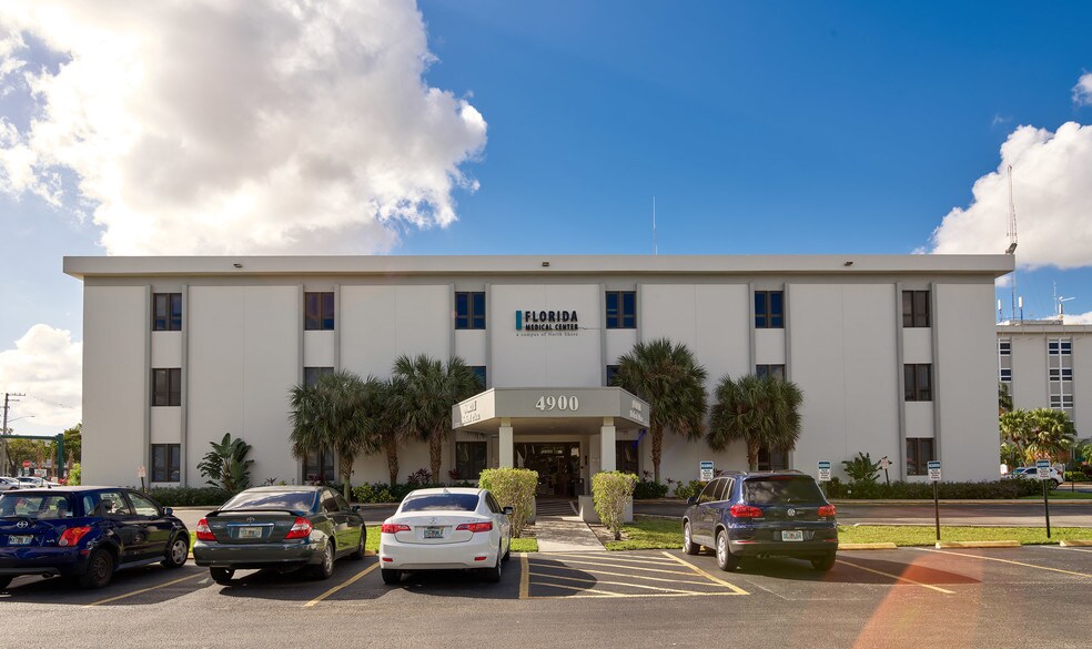 More Photos Of 4900 W Oakland Park Blvd, Lauderdale Lakes Medical For Lease