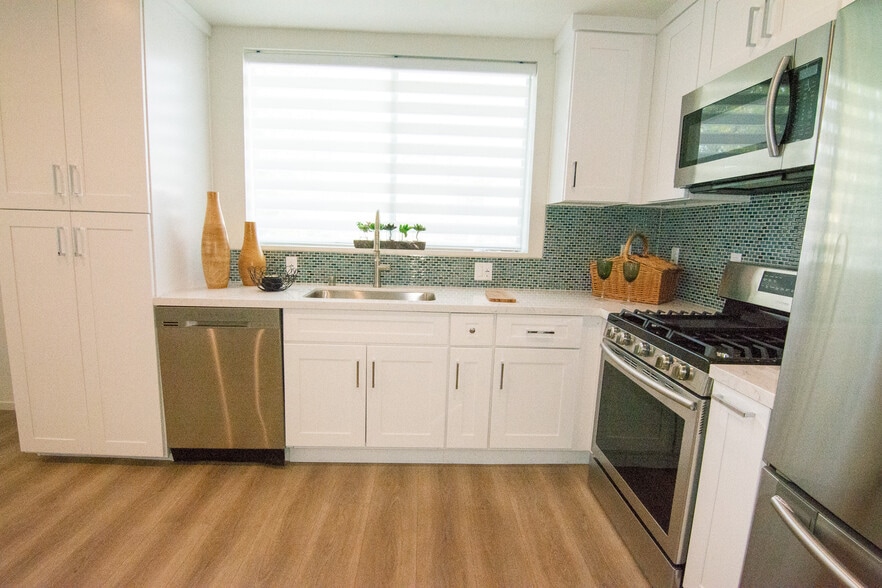 More Photos Of 2006 S Corning St, Los Angeles Apartments For Sale