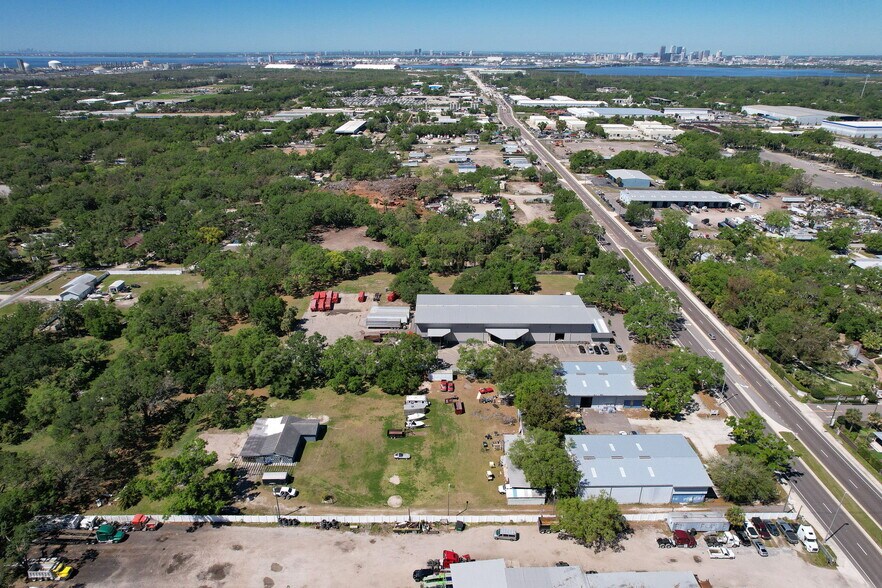 Primary Photo Of 5921 Causeway Blvd, Tampa Flex For Sale