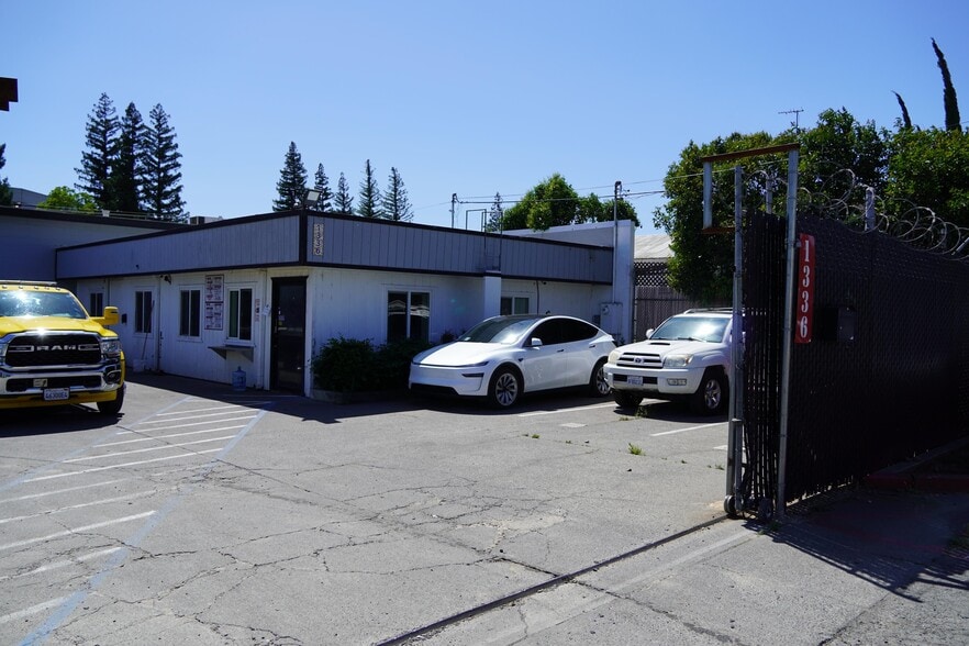 More Photos Of 1336-1340 Dixieanne Ave, Sacramento Warehouse For Sale