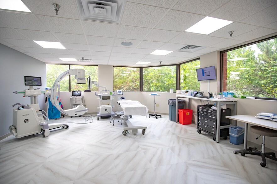 More Photos Of 1145 Bower Hill Rd, Pittsburgh Medical For Lease