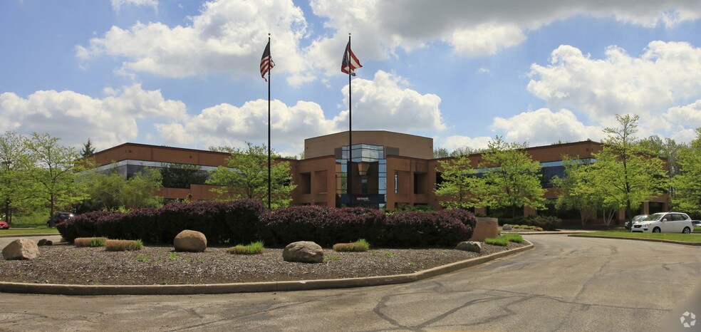 More Photos Of 17500 Rockside Rd, Bedford Office For Lease