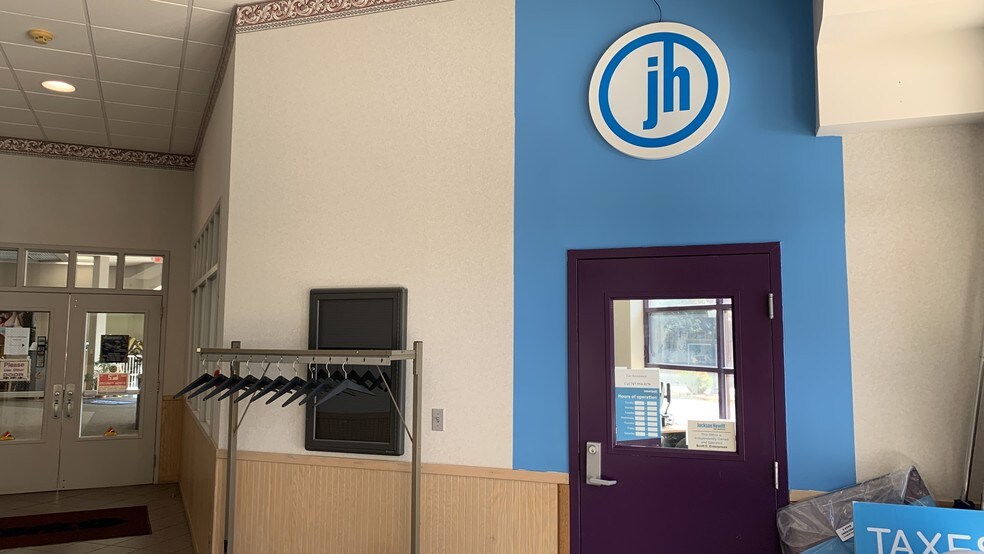 More Photos Of 701 Cumberland St, Lebanon Storefront For Lease