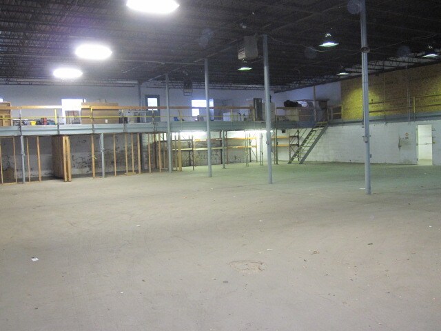 More Photos Of 2708 Shenandoah Ave NW, Roanoke Warehouse For Sale