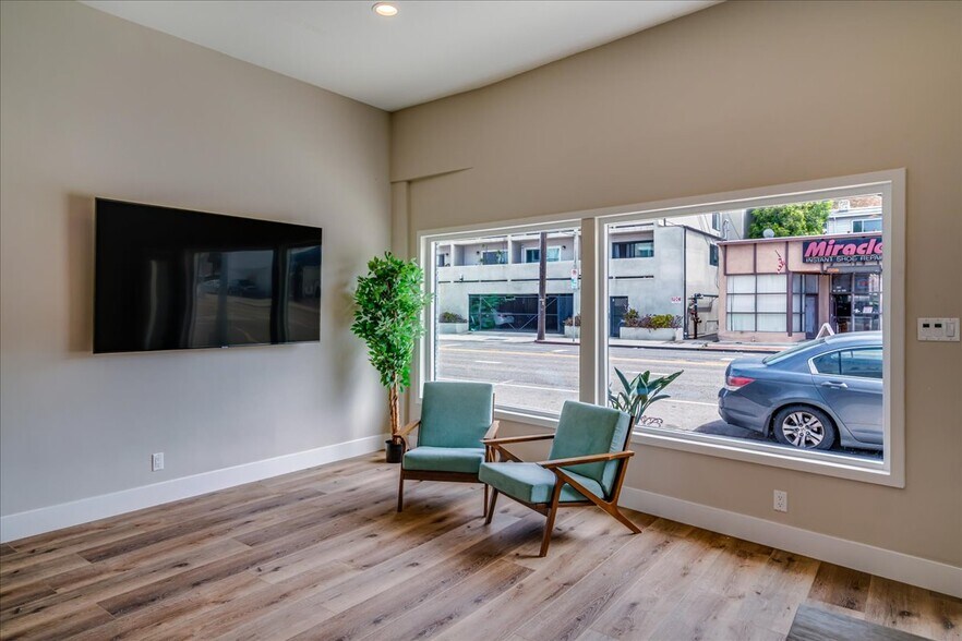 More Photos Of 323-325 Culver Blvd, Playa Del Rey Storefront Retail Residential For Sale