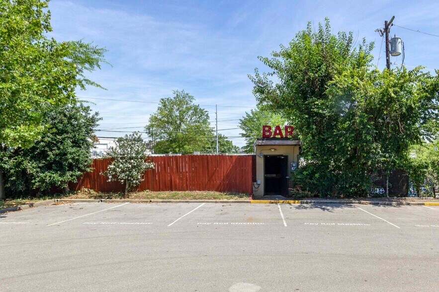 More Photos Of 1016 Woodland St, Nashville Restaurant For Lease