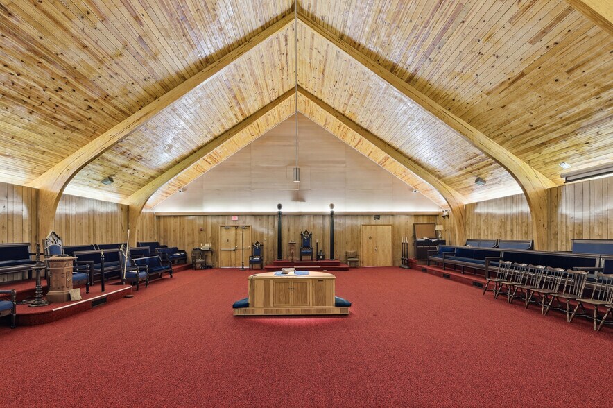 More Photos Of 81 Sprague St, Portsmouth Specialty For Sale