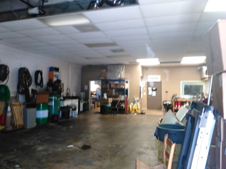 More Photos Of 1501 NW 1st Ct, Boca Raton Light Distribution For Lease