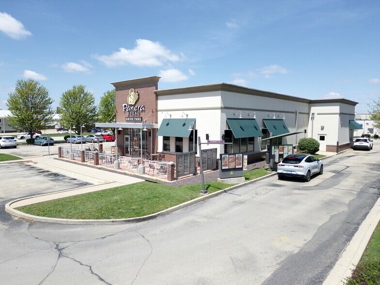 More Photos Of 1903 Convenience Pl, Champaign General Retail For Sale