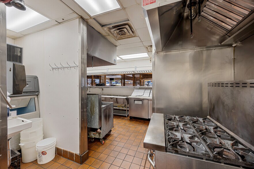 More Photos Of 71 Carriage House Dr, Jackson Restaurant For Sale
