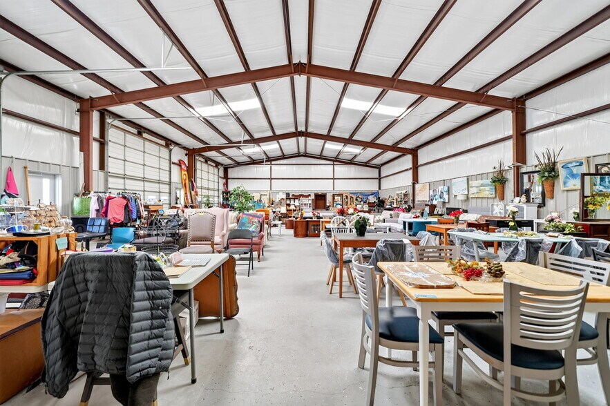More Photos Of 4612 County Road 2200, Greenville Showroom For Sale