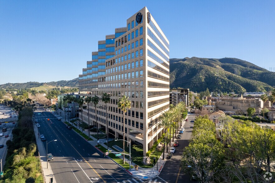More Photos Of 3400 W Riverside Dr, Burbank Coworking Space
