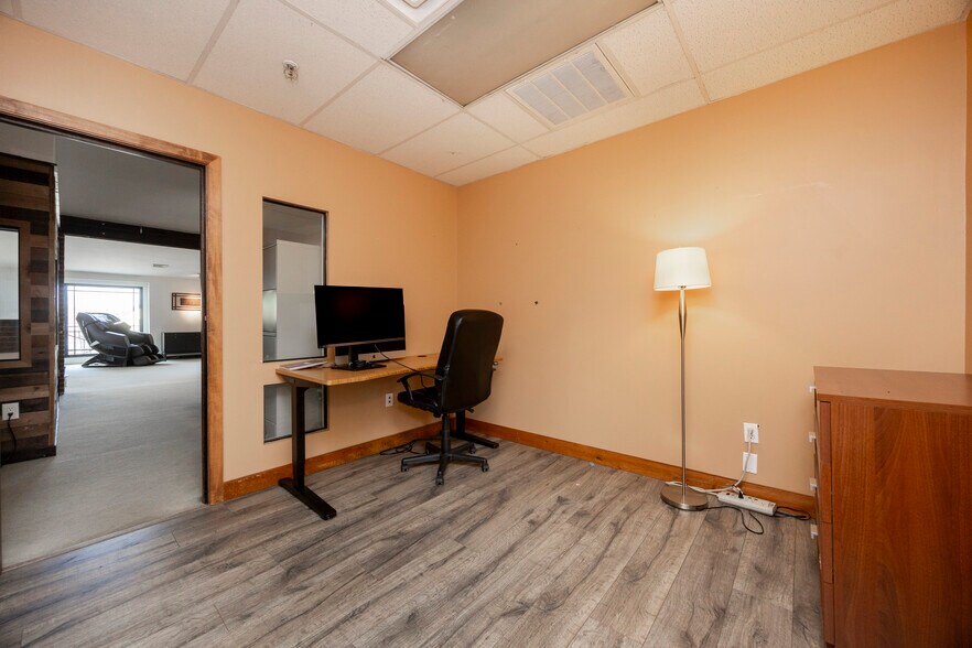 More Photos Of 232 Conestoga Rd, Wayne Loft Creative Space For Sale